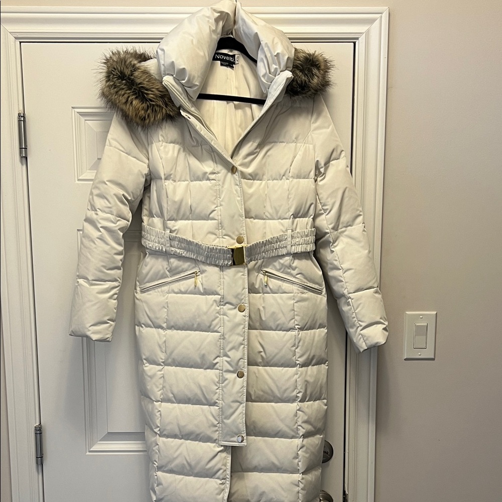White Puffer Coat with Fur Trim